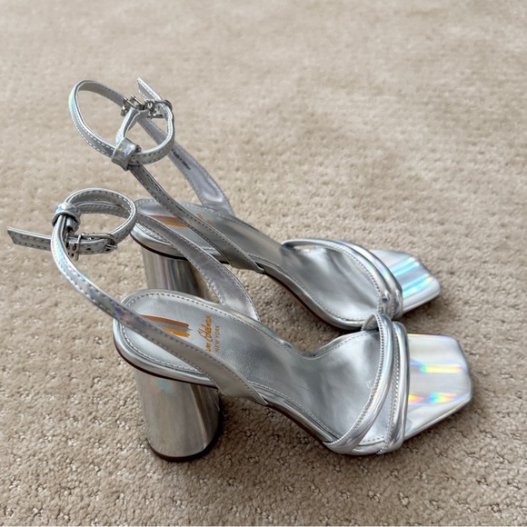 SAM EDELMAN Silver Circus KiaBlock Holographic StrapHeels SandalsShoes-5.5 NEW - Picture 3 of 10